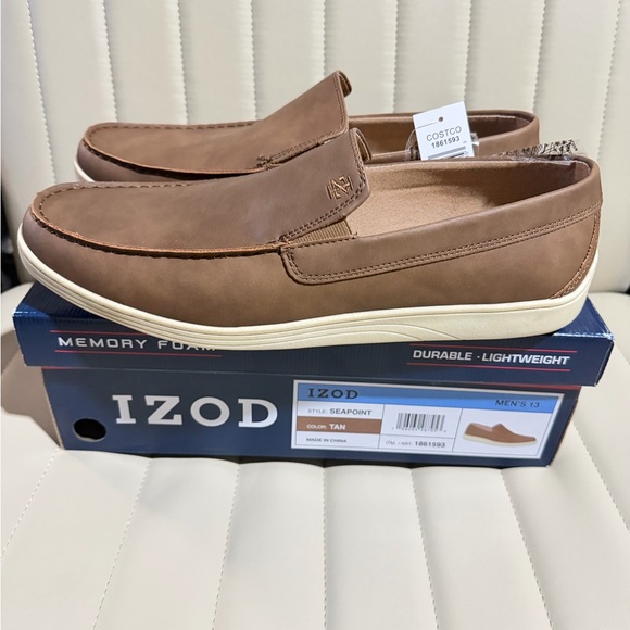 Izod men’s size 9.5 Tan Leather Loafers - Picture 2 of 5